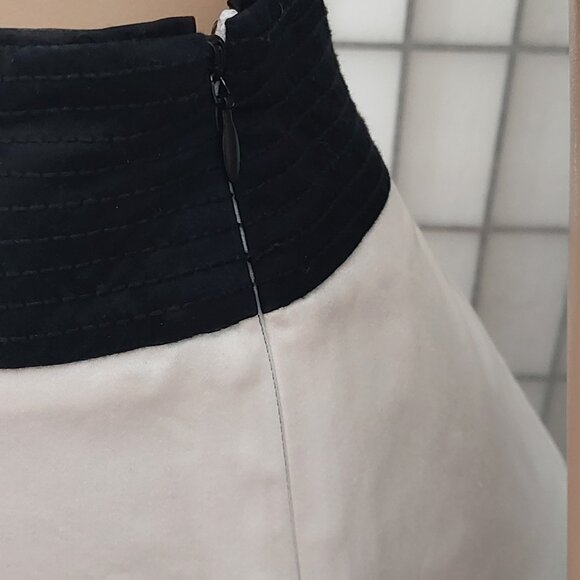 WHBM Nautical Vibe Colorblock mini Skirt with Decorative Buttons Sz 0 - Picture 6 of 8